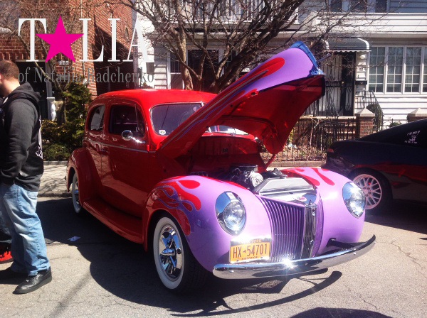 Подготовка к параду. 3 авеню, Бруклин.